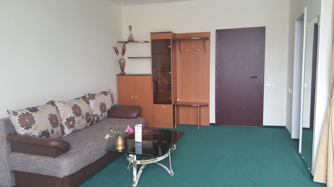 Hotel Melody Oradea Eksteriør billede