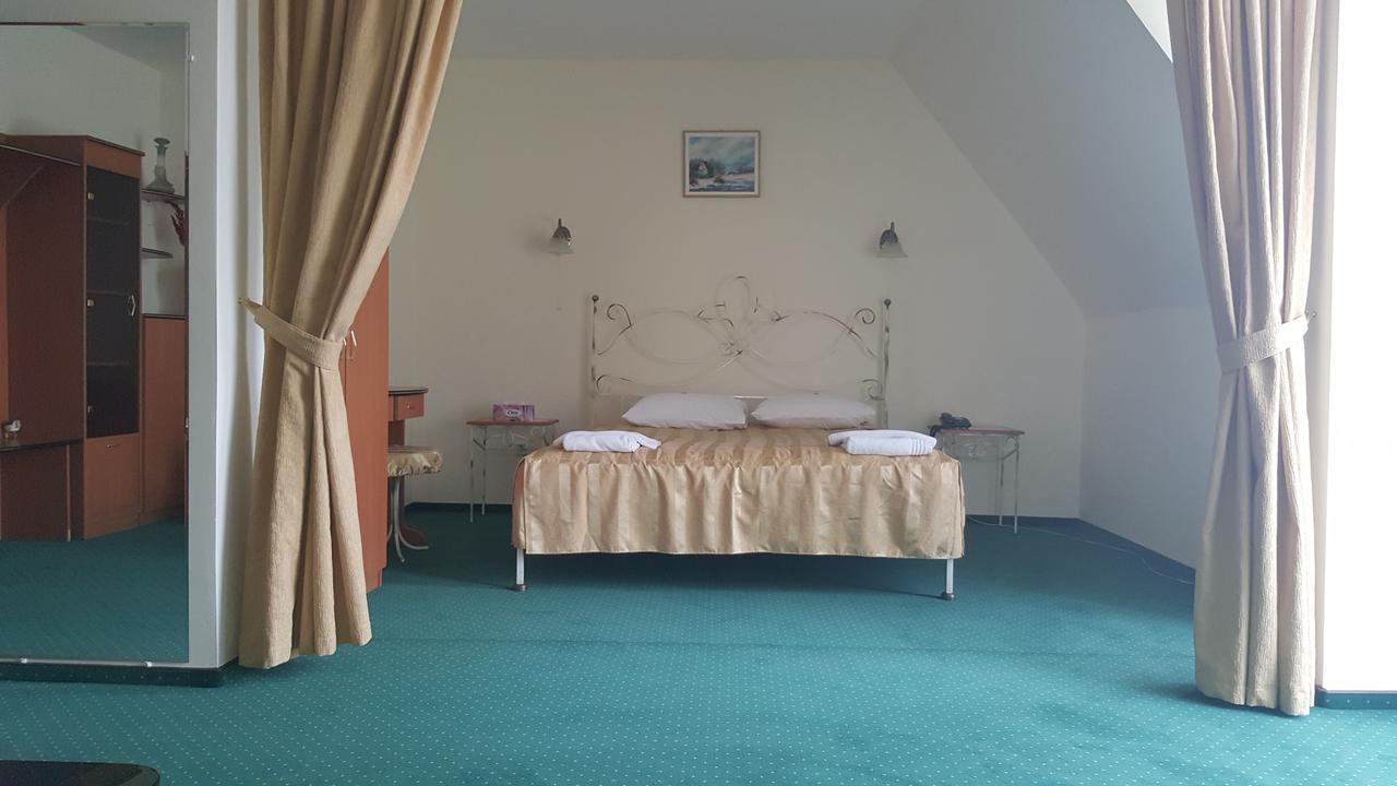 Hotel Melody Oradea Eksteriør billede
