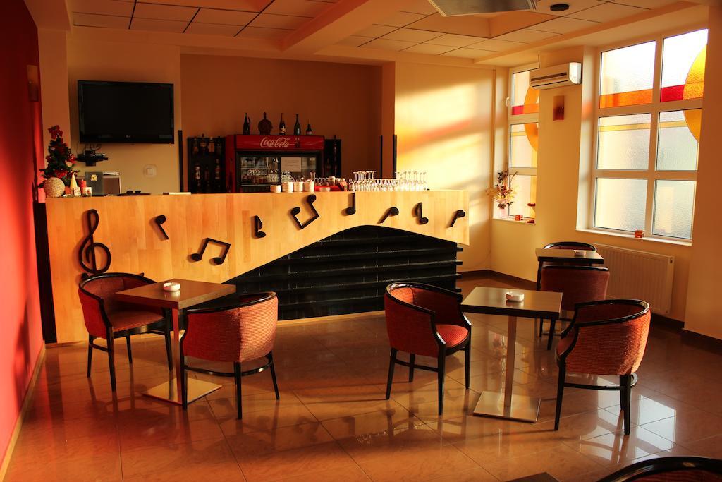 Hotel Melody Oradea Eksteriør billede