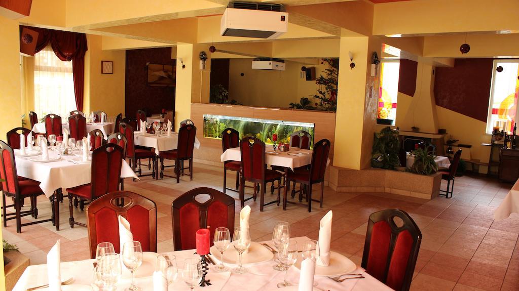 Hotel Melody Oradea Eksteriør billede