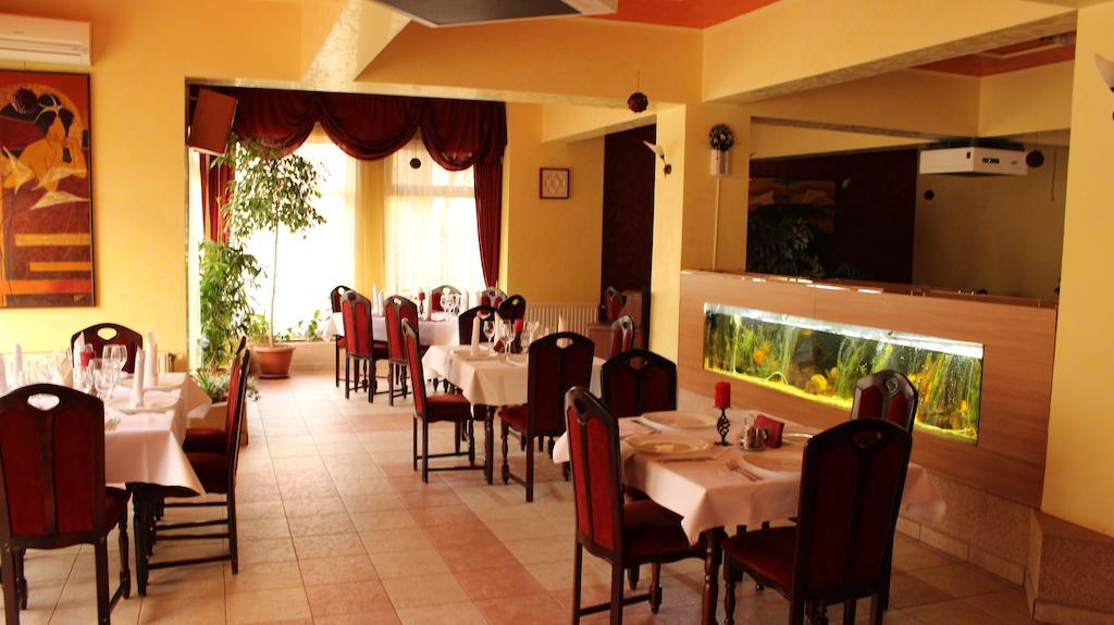 Hotel Melody Oradea Eksteriør billede