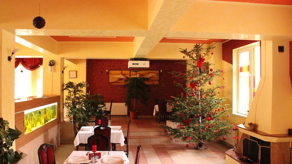 Hotel Melody Oradea Eksteriør billede