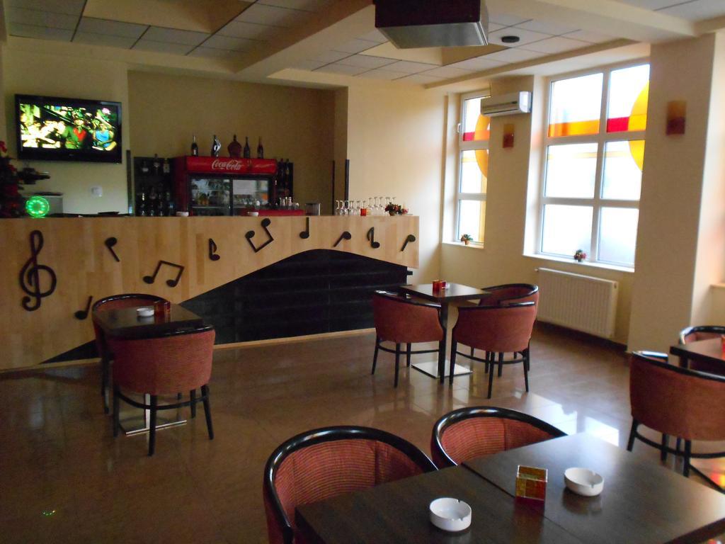 Hotel Melody Oradea Eksteriør billede